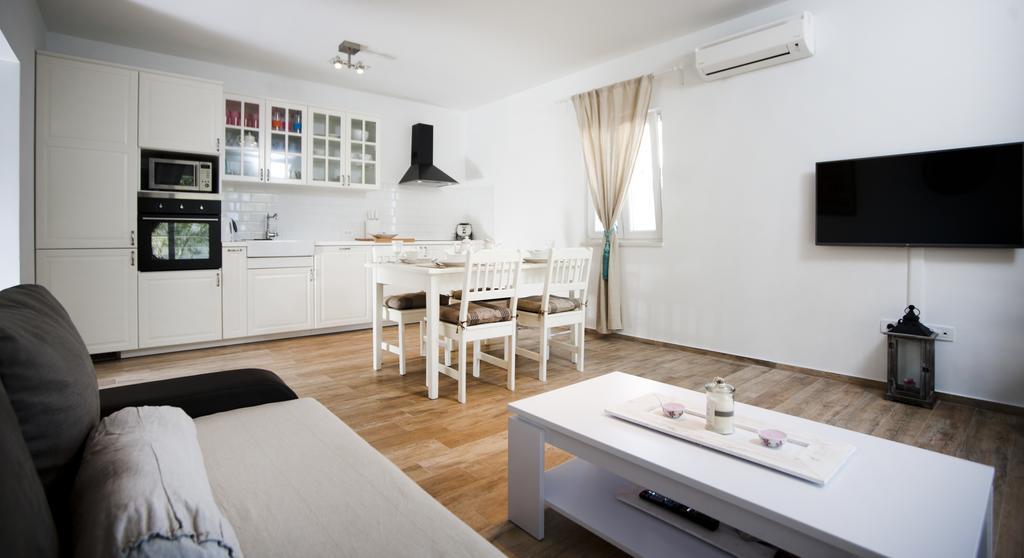 Apartments Villa Laguna With Pool Ražanj Cameră foto