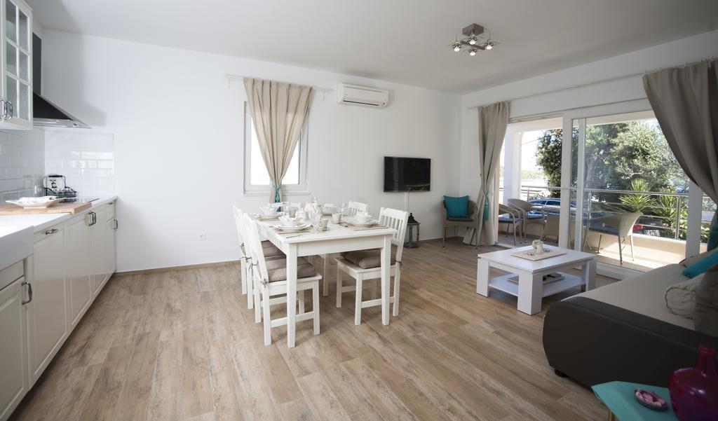 Apartments Villa Laguna With Pool Ražanj Cameră foto